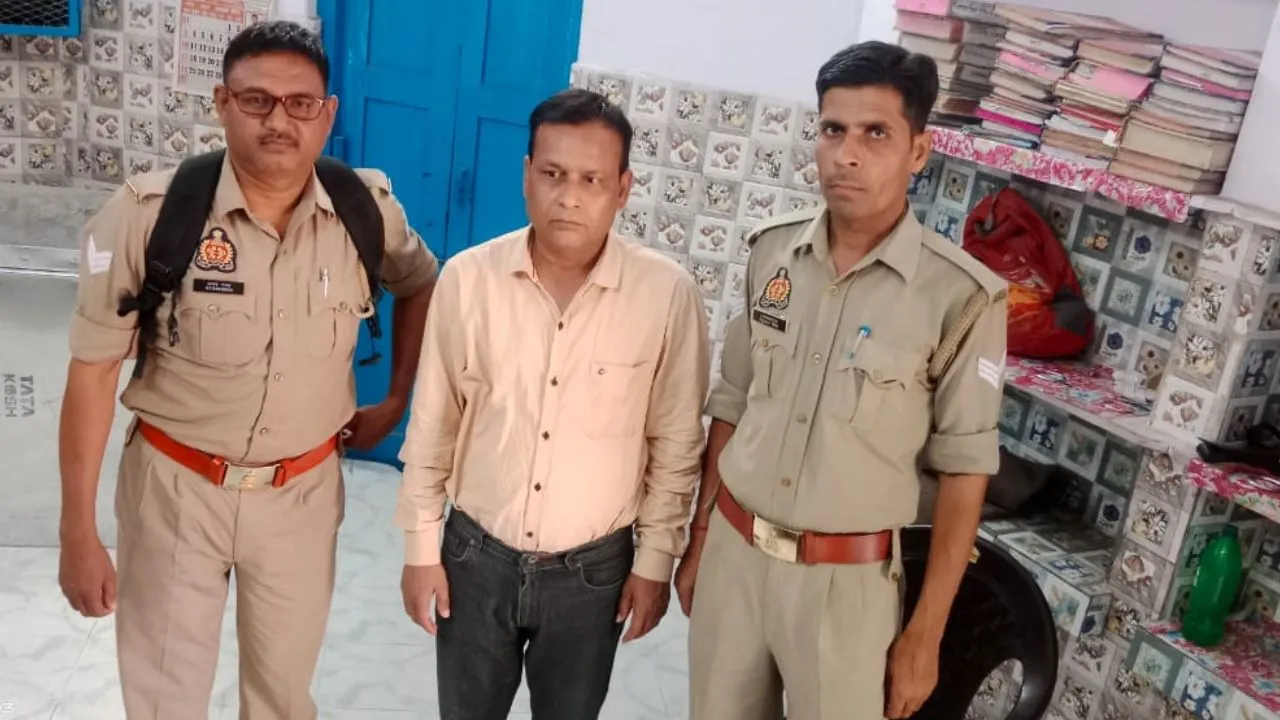 Kanpur: पेंशन के नाम पर एक्सईएन ने मांगी 20 हजार की घूस, एंटी करप्शन ने पकड़ा... फिनॉफ्थलीन पाउडर मिला कर दिए थे नोट