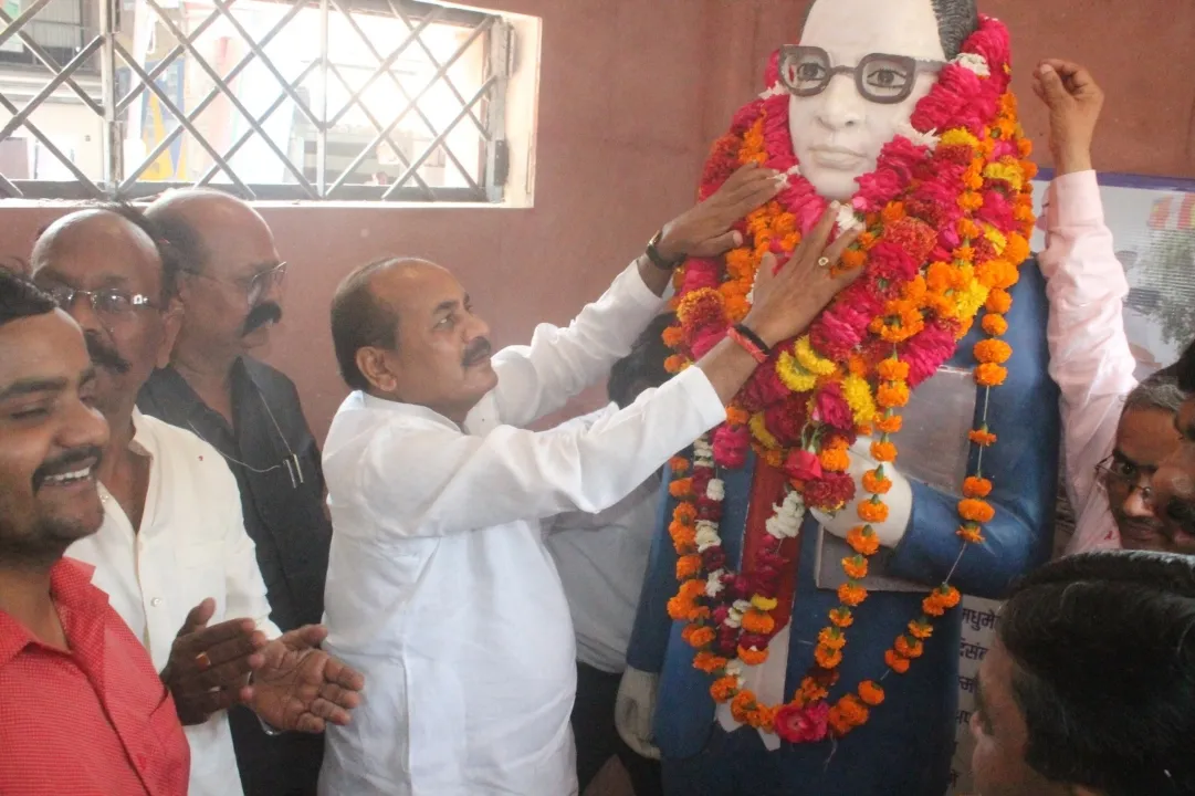 धूमधाम से मनाई गई जयंती, याद किए गए बाबा साहेब भीम राव आंबेडकर, डीएम ने कही ये बात