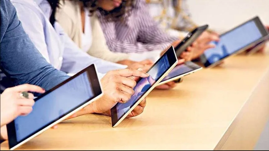 बदायूं: विभाग के नाम होगा परिषदीय शिक्षकों के टैबलेट का सिम, इंटरनेट खर्च का भी भुगतान करेगा विभाग