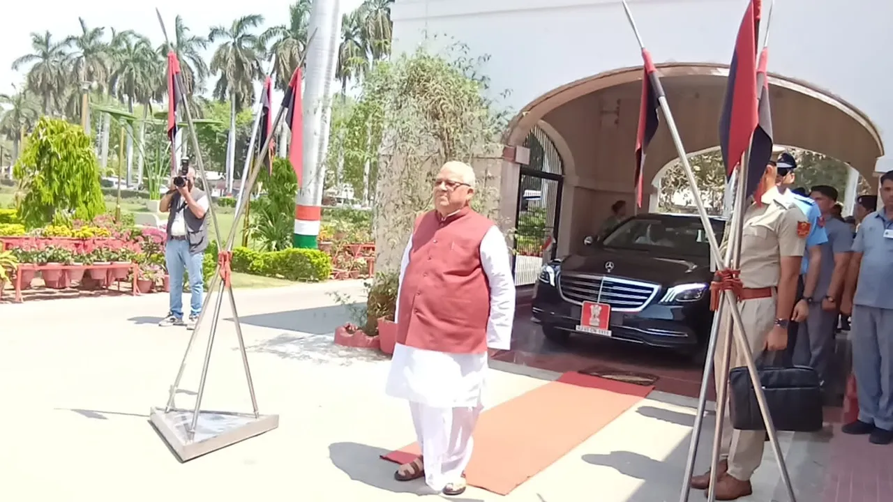 अयोध्या: राजस्थान के राज्यपाल कलराज मिश्र परिवार समेत पहुंचे अयोध्या, सर्किट हाउस में दिया गया गार्ड ऑफ ऑनर