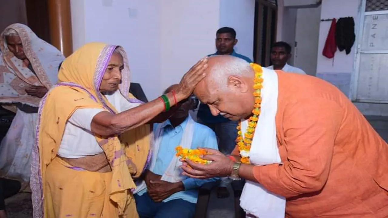 मोदी सरकार के दो कार्यकाल में विश्व में बढ़ा देश का मान, लल्लू सिंह ने पूराबाजार में विभिन्न चौपालों में की शिरकत 