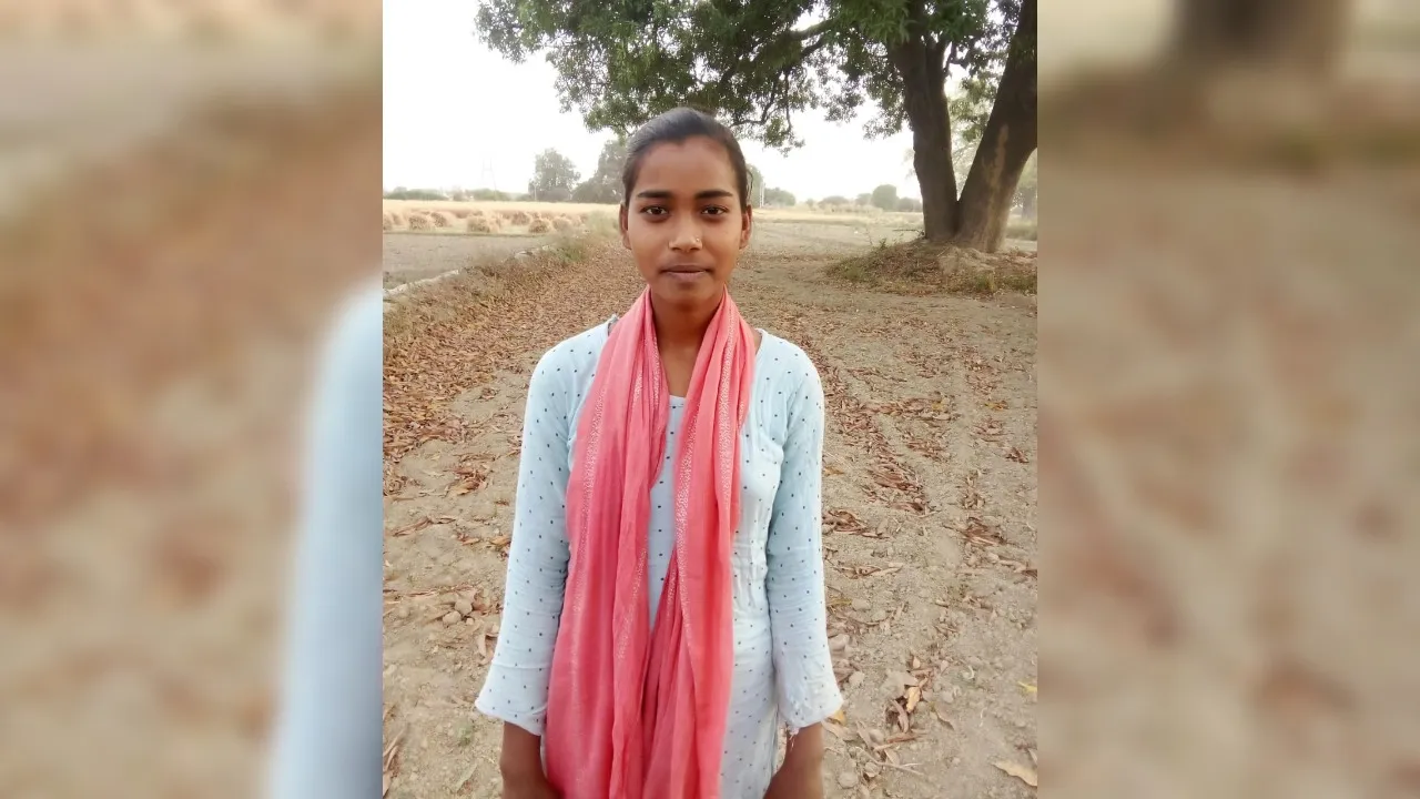 UP Board Result 2024: किसान की बेटी ने हाईस्कूल में किया टॉप; बोलीं- 'मां का यह सपना करना है पूरा...'