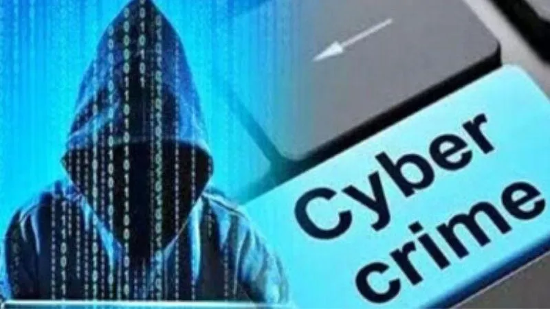 Fatehpur News: एटीएम कार्ड बदलकर शातिरों ने खाते से निकाले 70 हजार...जांच में जुटी पुलिस