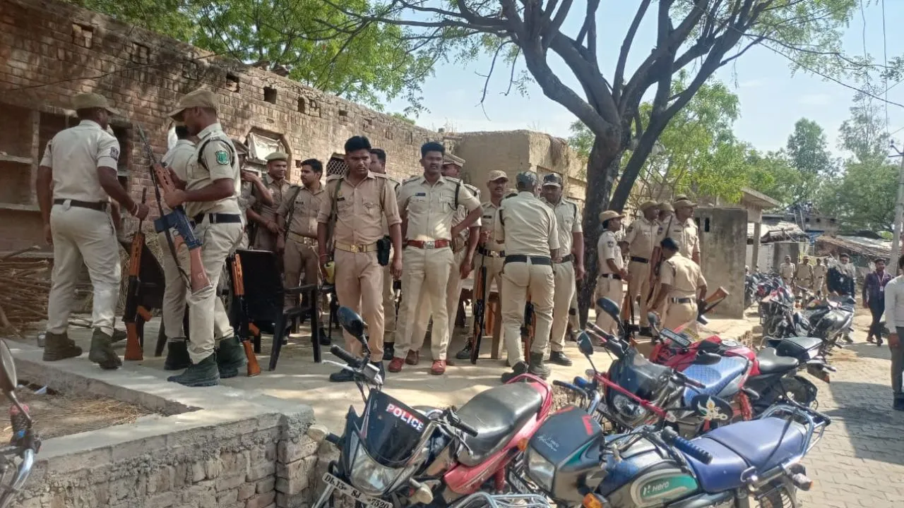 Kanpur Dehat: जिंदा जलने से दो मासूमों की मौत...प्रधान समेत चार पर FIR, शव घर पहुंचते ही गांव में मचा कोहराम