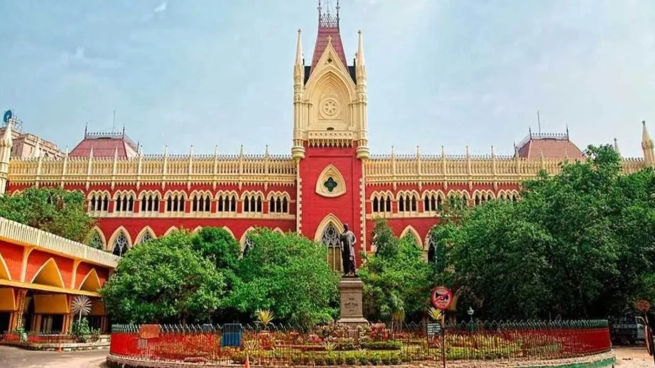 पश्चिम बंगाल सरकार को कलकत्ता हाईकोर्ट से बड़ा झटका, स्कूल शिक्षक भर्ती रद्द