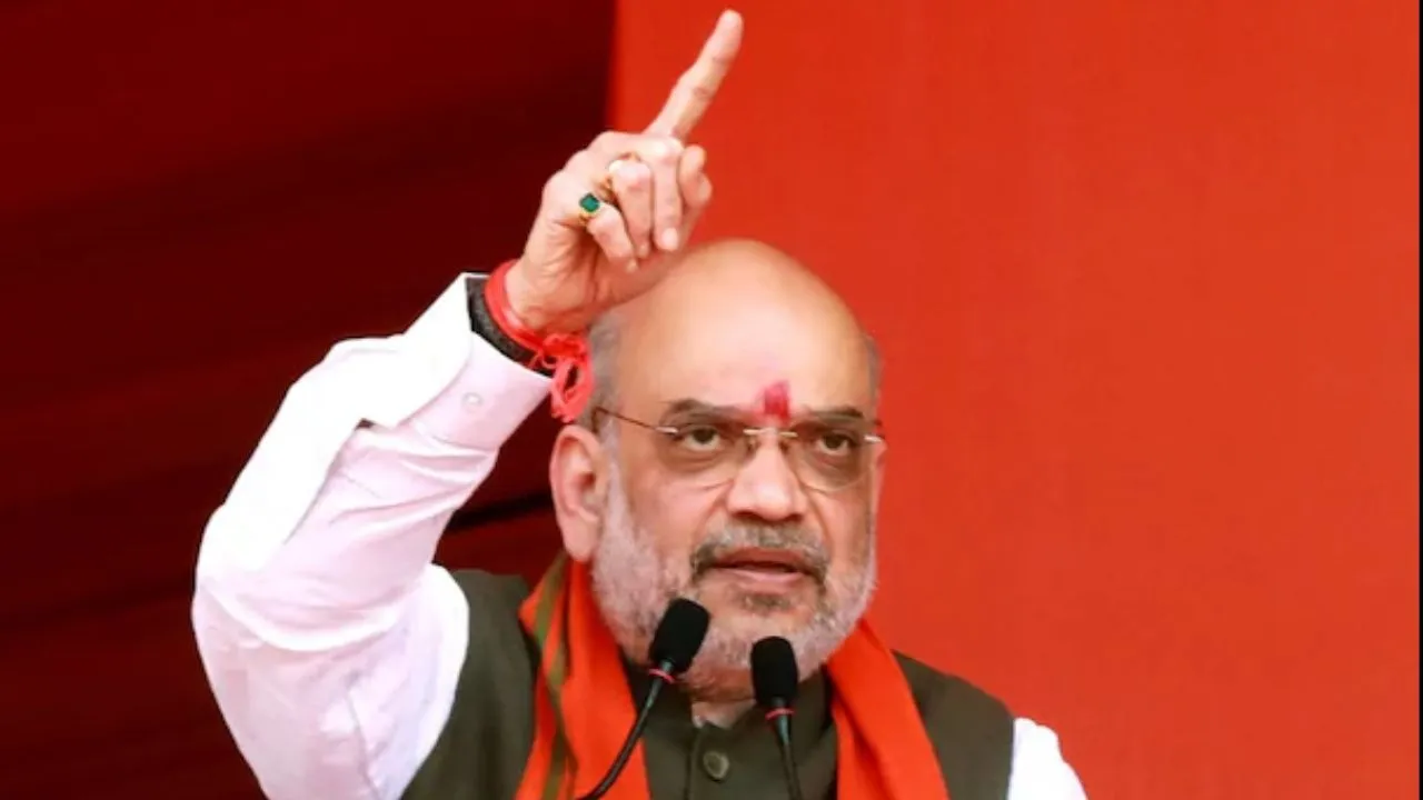 गृह मंत्री अमित शाह की नक्सलियों को चेतावनी, 'आत्मसमर्पण करें नहीं तो लड़ाई का परिणाम तय'