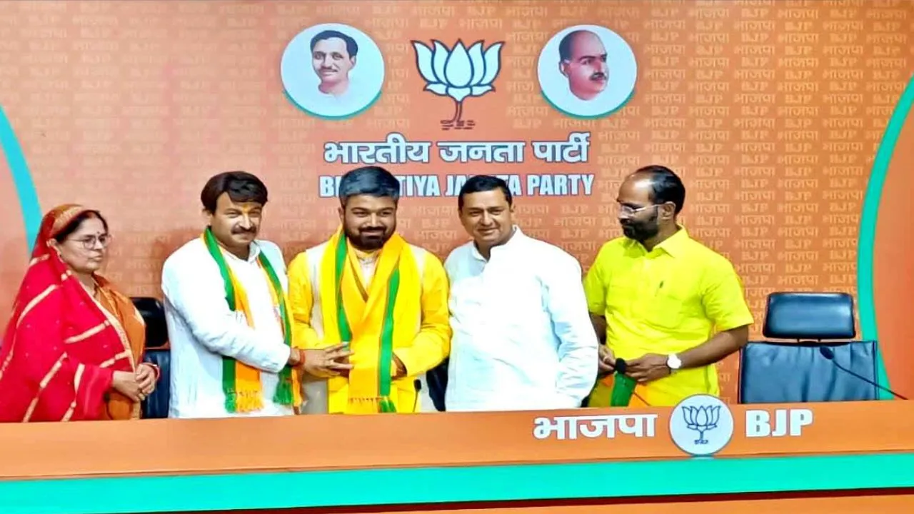 यूट्यूबर मनीष कश्यप BJP में शामिल, दिल्ली में मनोज तिवारी ने दिलाई सदस्यता