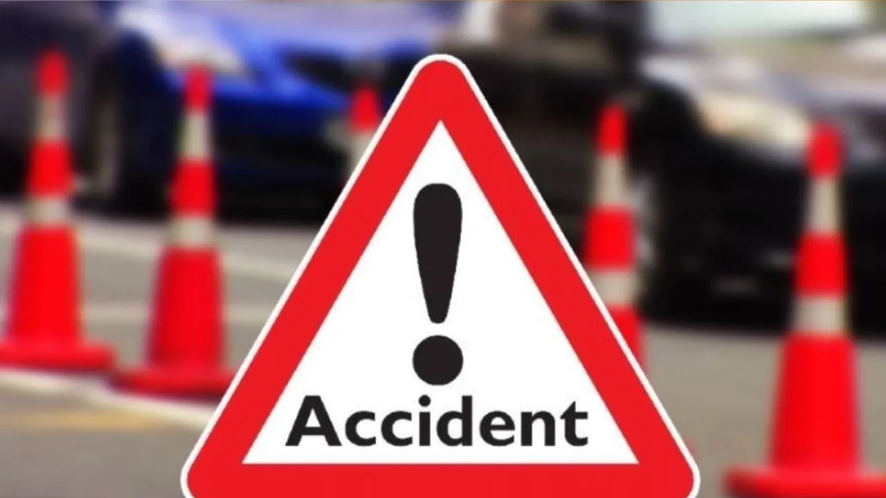 बरेली: शादी समारोह से वापस आते समय सड़क दुर्घटना में चाचा-भतीजे की मौत, घर में मचा कोहराम