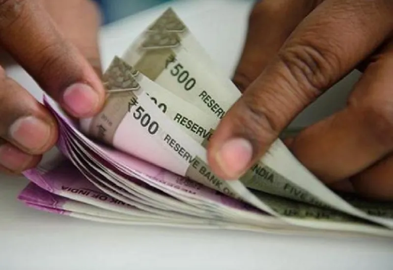 मुरादाबाद : 50,000 घूस लेने पर मजिस्ट्रेट समेत तीन पर एफआईआर, वाणिज्य कर विभाग में जमा करने थे रुपये