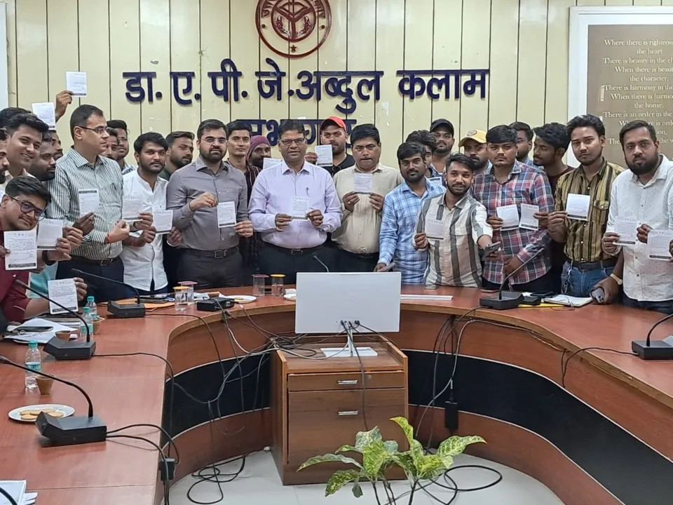 डीएम की पहल: 50 से अधिक सोशल मीडिया INFUENCER मतदान के लिए लोगों को करेंगे जागरूक