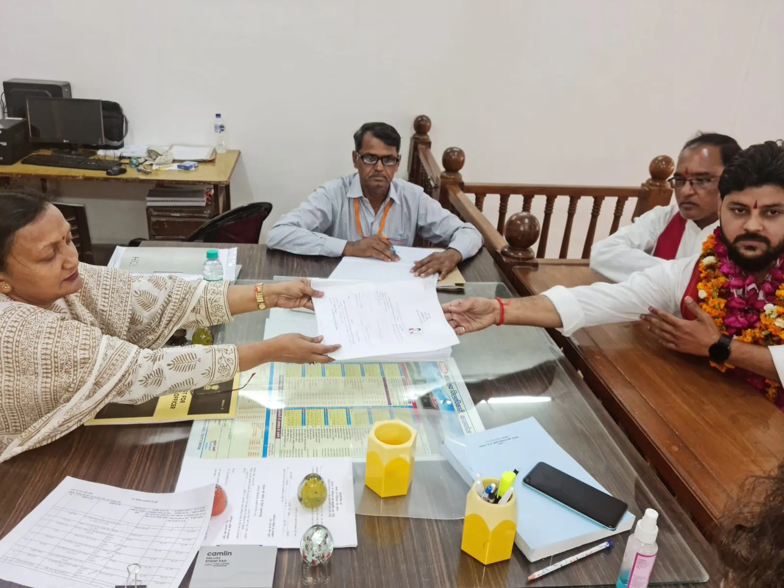 कासगंज: मैदान में उतरे 14 महारथी, अब नामांकन दाखिल करने की प्रक्रिया पूरी