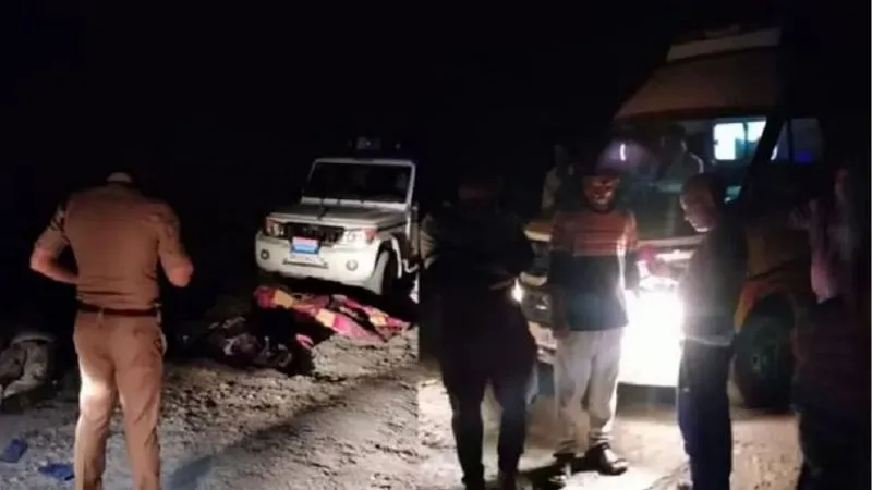 नैनीताल के बेतालघाट में पिकअप खाई में गिरी, 8 लोगों की मौत 2 घायल