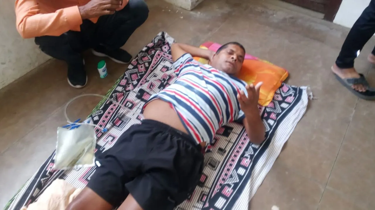 Hamirpur: स्ट्रेचर में कोर्ट आया दुष्कर्म का आरोपी सिपाही; पति से मिलाई करने आई महिला के साथ किया था सामूहिक दुष्कर्म