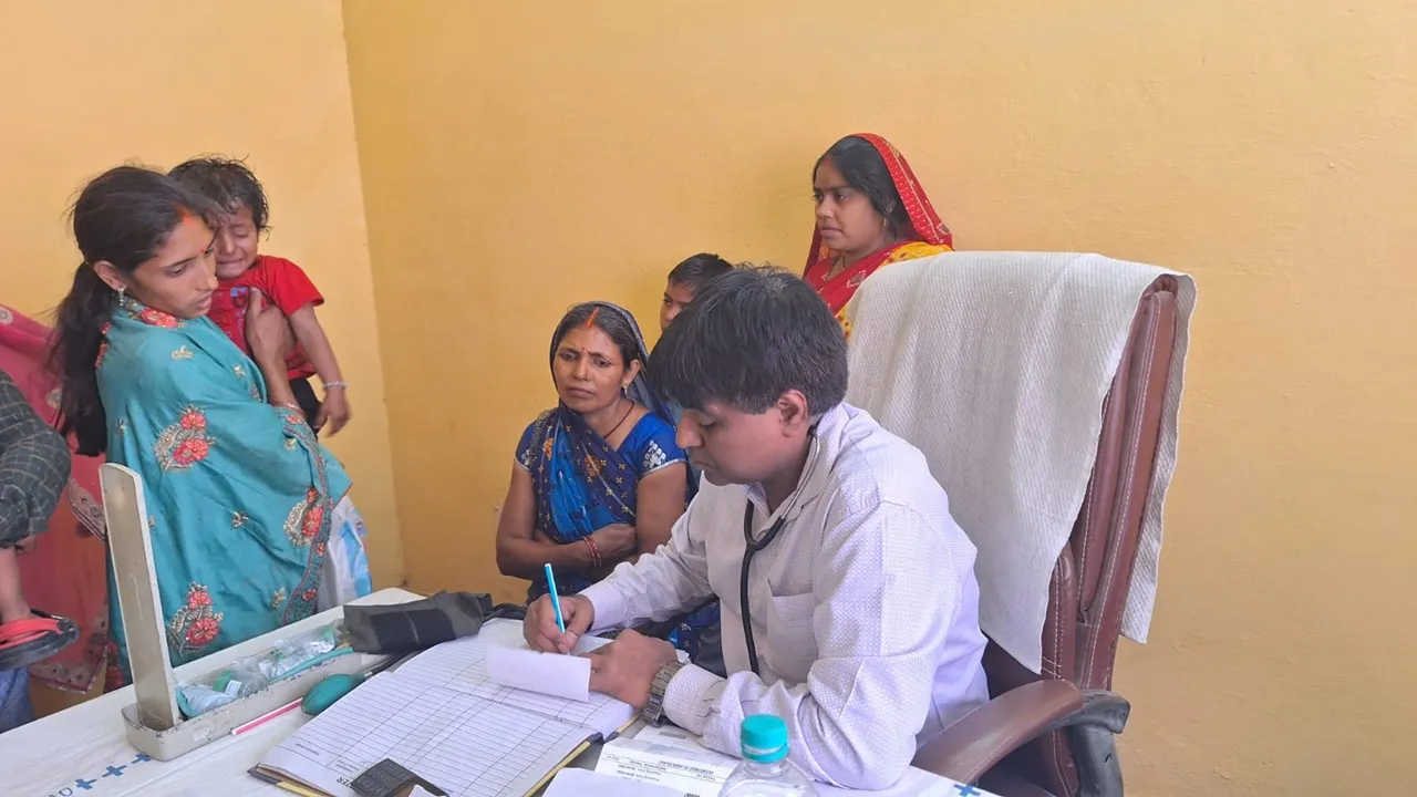 अयोध्या: भीषण गर्मी से तेजी से बढ़ रही है मरीजों की संख्या, रोजाना आ रहे उल्टी दस्त के करीब 25 मरीज, CHC हुई फुल 