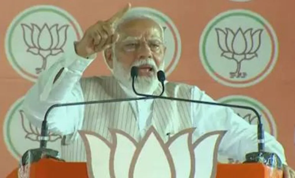 PM मोदी का कांग्रेस पर वार, जब तक मैं जिंदा हूं मुसलमानों को धर्म के आधार पर आरक्षण नहीं देने दूंगा