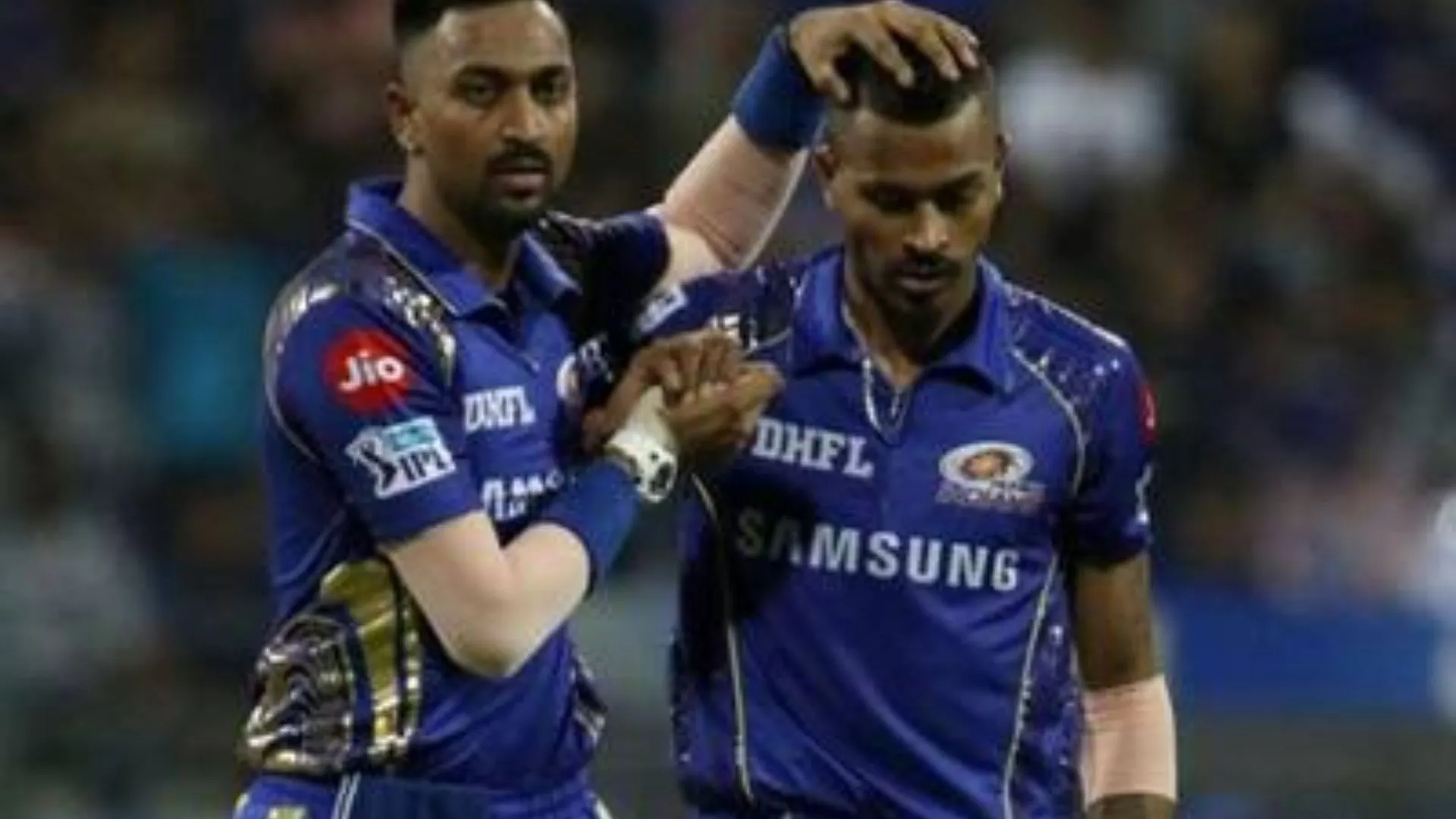 IPL के बीच हार्दिक-क्रुणाल पंड्या को लगा करोड़ों का चूना, सौतेला भाई ठगी करने के आरोप में गिरफ्तार 