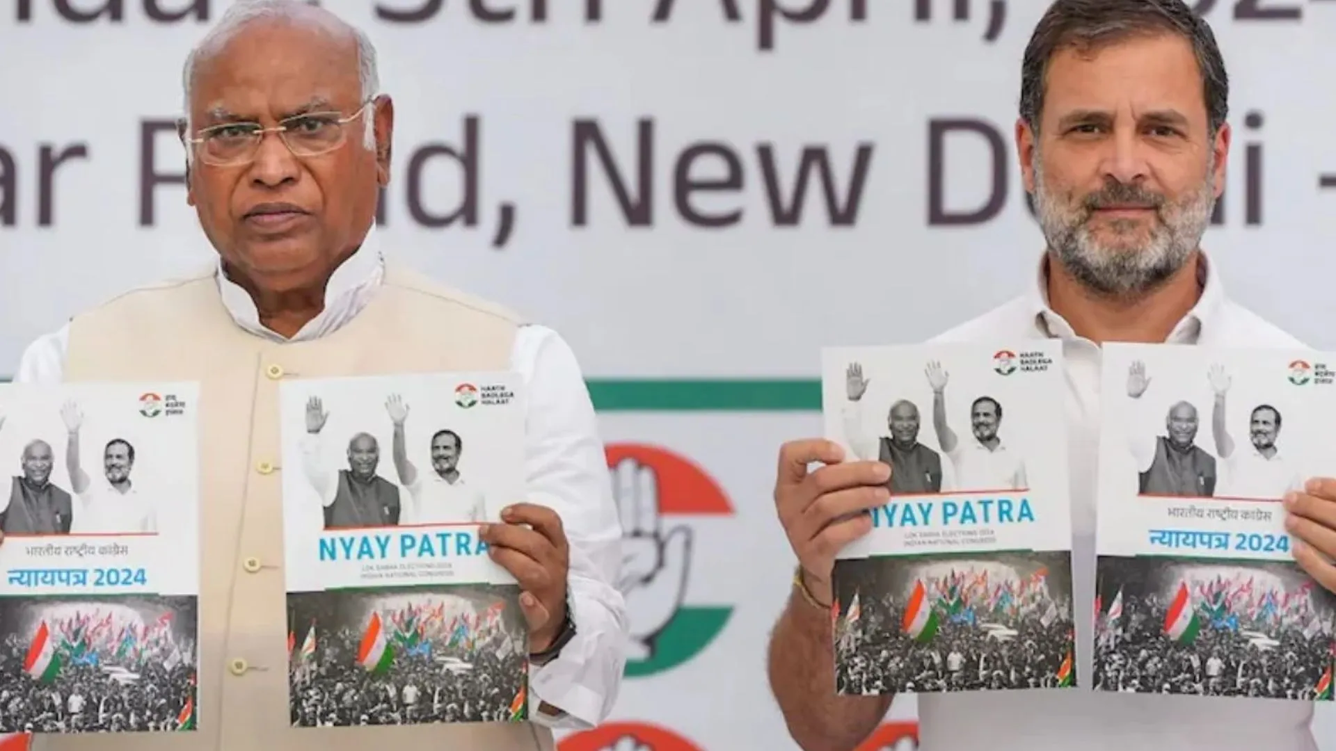 घोषणापत्र पर मोदी की टिप्पणी जैसे मुद्दों पर चुनाव आयोग से मिले कांग्रेस नेता, दर्ज कराई शिकायत