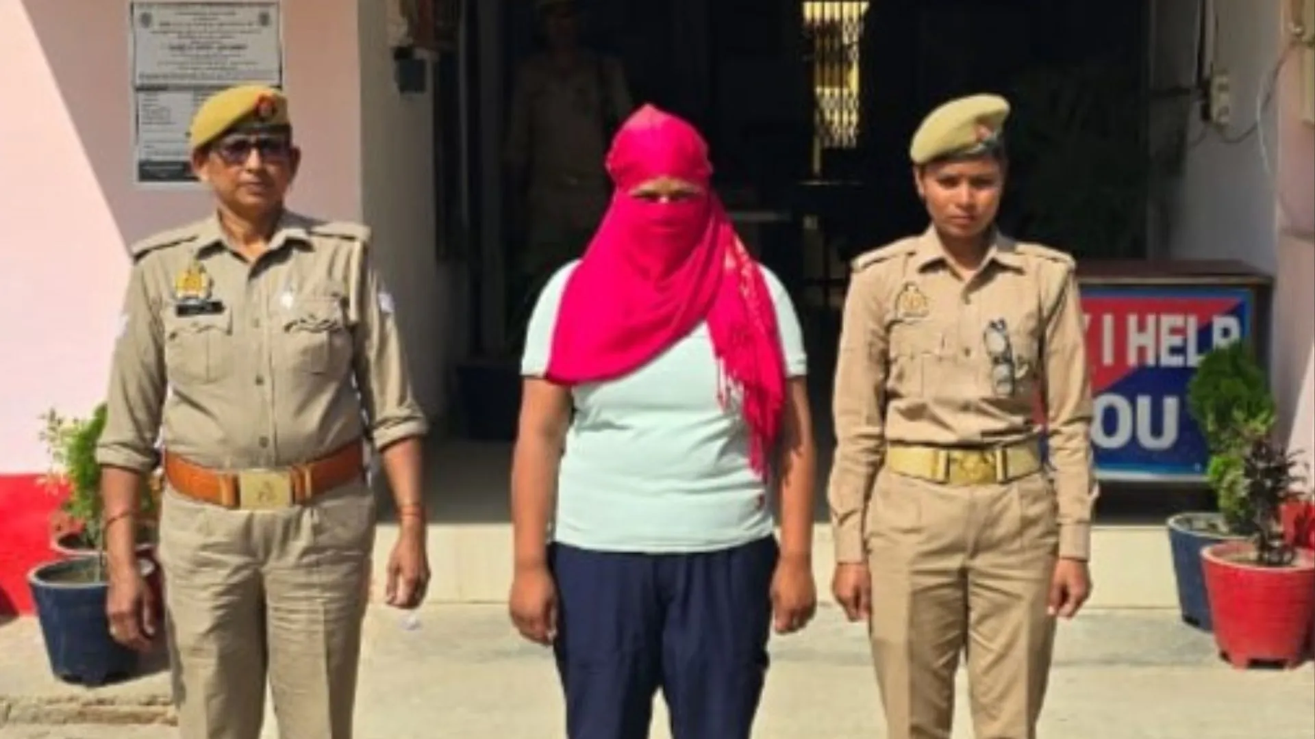 बदायूं: युवती ने पकड़े थे हाथ और उसके प्रेमी ने दबाया था युवक का गला, पूछताछ में पुलिस को बताया पूरा घटनाक्रम 