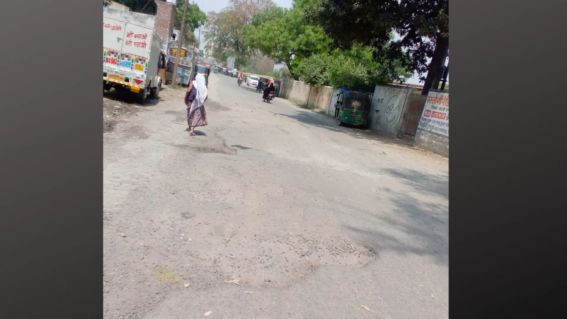 बदायूं: सीएम आए फिर भी वन विभाग मार्ग की नहीं ली सुधि, पांच साल से उखड़ा पड़ा है सड़क