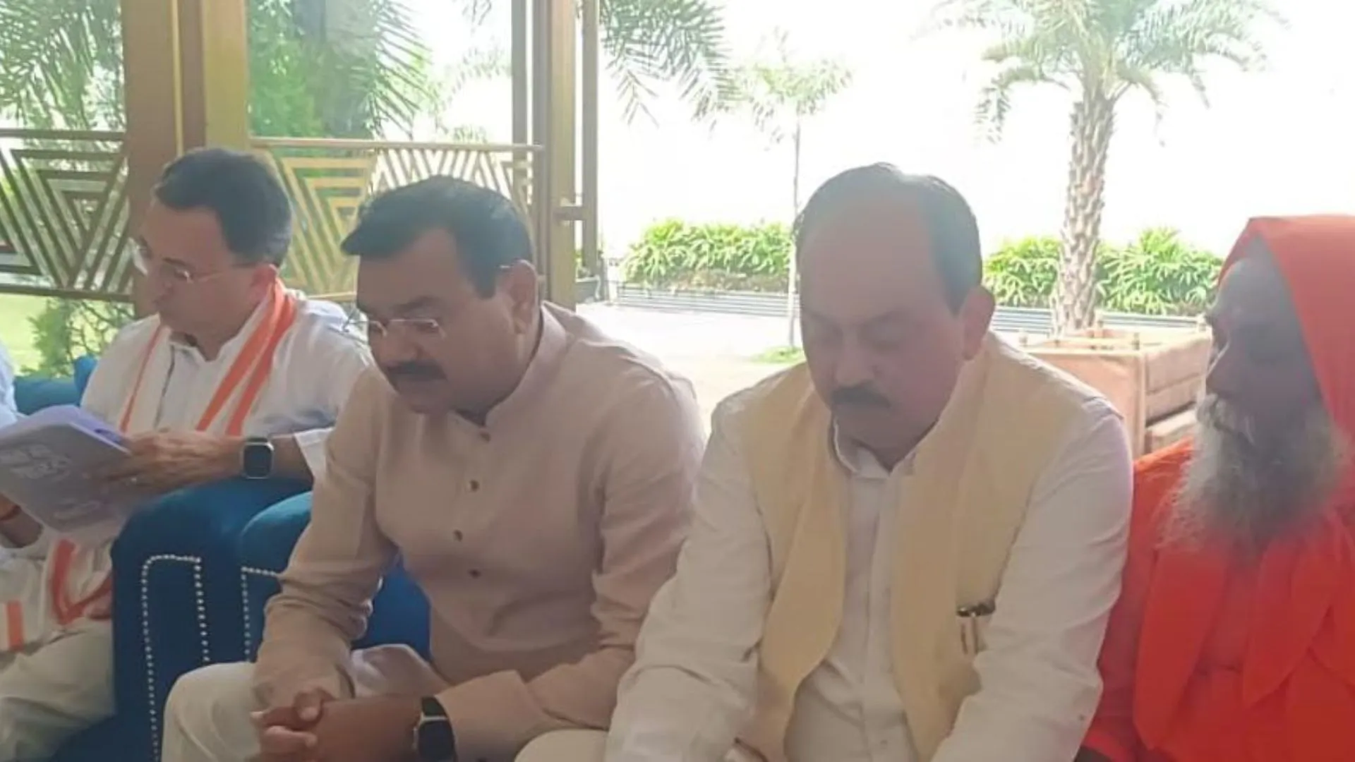 पीलीभीत: भाजपा प्रत्याशी बोले- कुछ भू-माफिया सक्रिय, उनसे सख्ती से निपटेगी सरकार, राज्यमंत्री ने संकल्प पत्र पर की बात