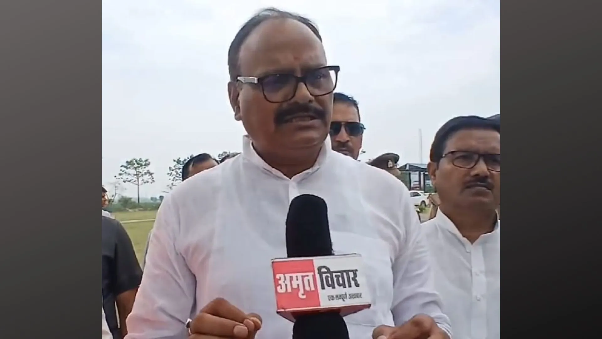 कासगंज पहुंचे डिप्टी सीएम बृजेश पाठक, बोले- पूरी तरह फ्लॉप साबित होगा विपक्ष का भ्रष्टाचारी इंडी गठबंधन