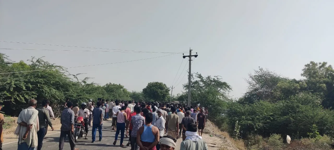 Kanpur Accident: डंपर ने बाइक सवारों को रौंदा, दंपति की मौत, बेटा घायल...सीमा विवाद में उलझी रही दो थानों की पुलिस