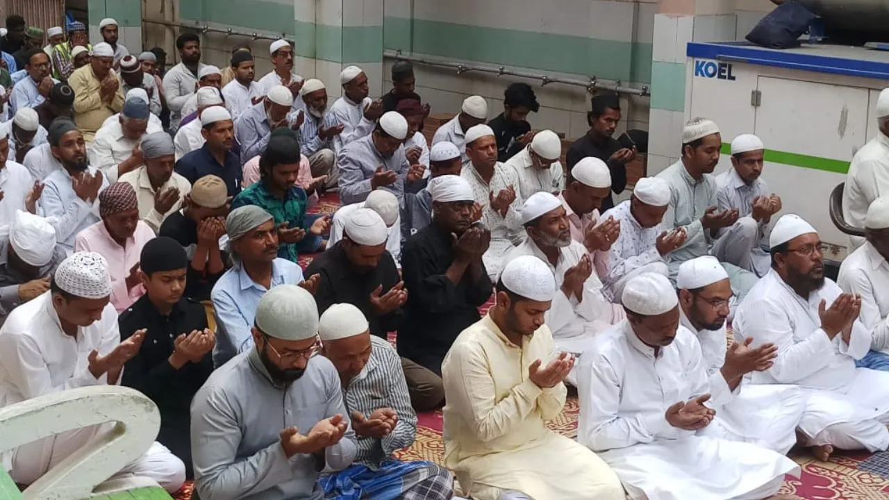 Kanpur Alvida Jumma Mubakar