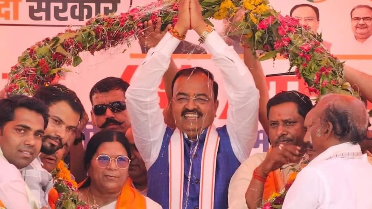 इटावा में उपमुख्यमंत्री केशव प्रसाद मौर्य बोले- प्रो. रामगोपाल की गाली का कमल के फूल से देंगे जवाब 
