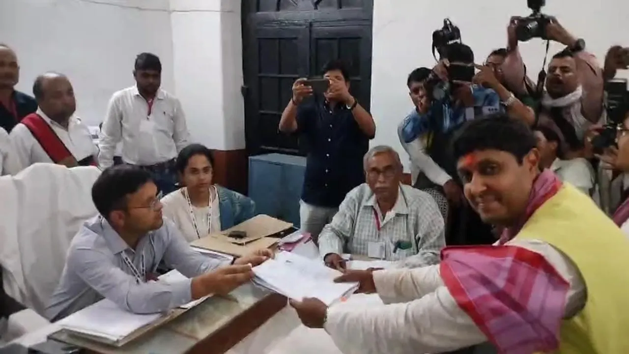 लोकसभा चुनाव 2024: इंडी गठबंधन प्रत्याशी उज्ज्वल रमण ने किया नामांकन