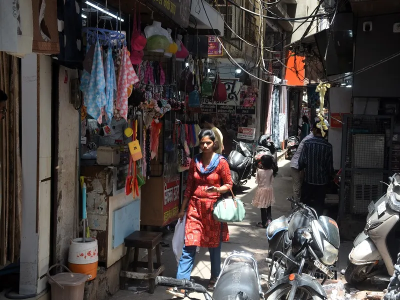 मुरादाबाद : आगजनी घटनाओं के बाद भी सतर्क नहीं कारोबारी, घटना हुई तो मुश्किल होगा बचाव