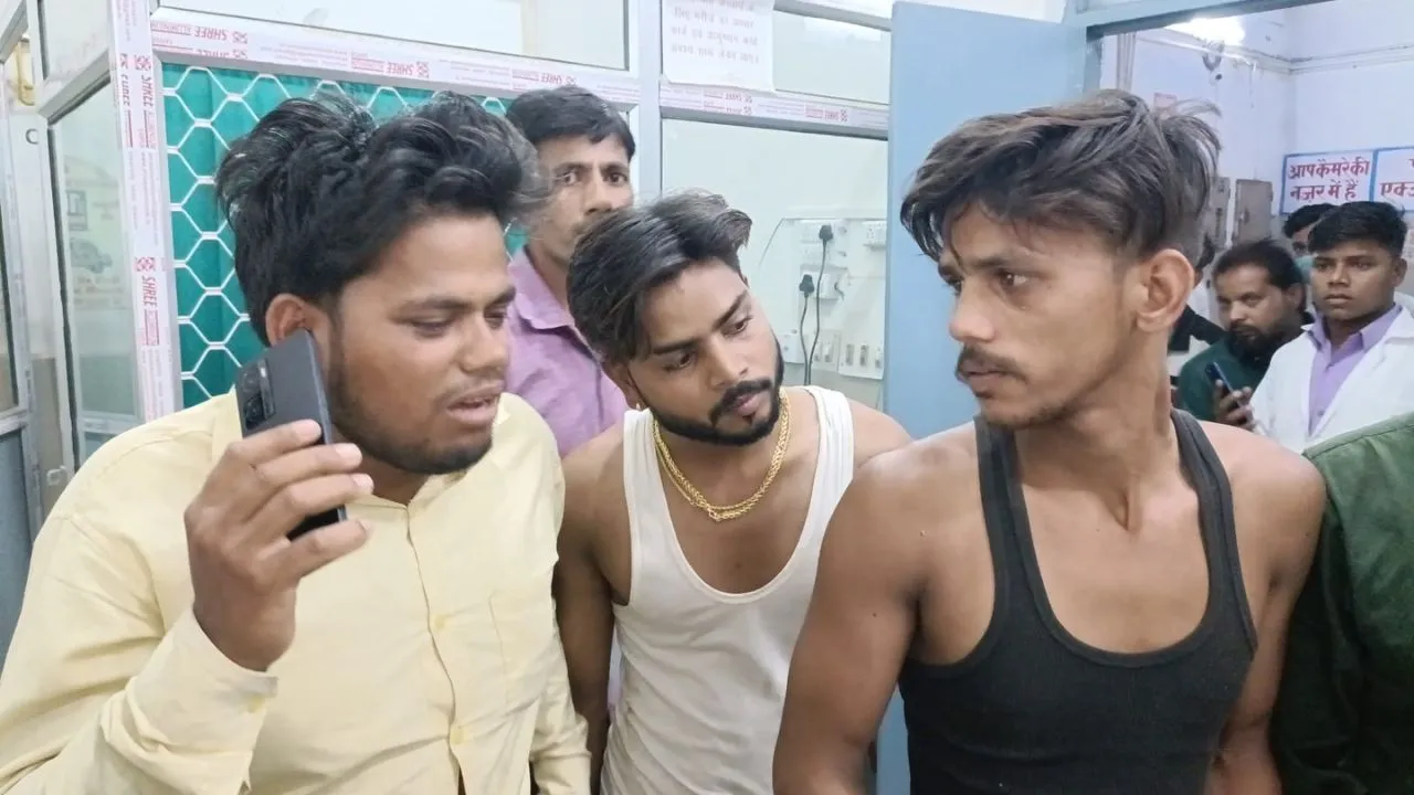 Farrukhabad News: विवाह समारोह में टेंट लगा रहे टेंट कर्मी की बिजली करंट से मौत...परिजनों में मचा कोहराम