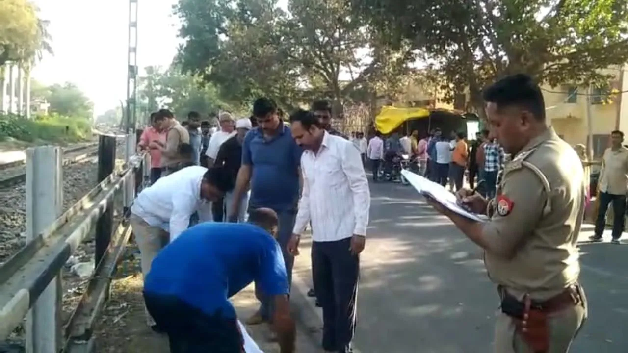 Farrukhabad News: लेंटर तोड़ते समय भरभरा कर गिरा मजदूर...मलबे में दबकर मौत, गृहस्वामी गंभीर रूप से घायल