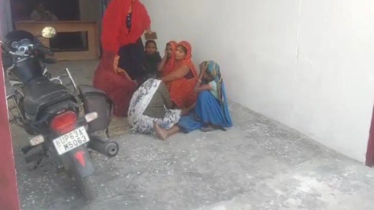 Fatehpur में हादसों में दो की मौत...कार की चपेट में आया किसान, ट्रेन की चपेट में आने से काल के गाल में समाया युवक