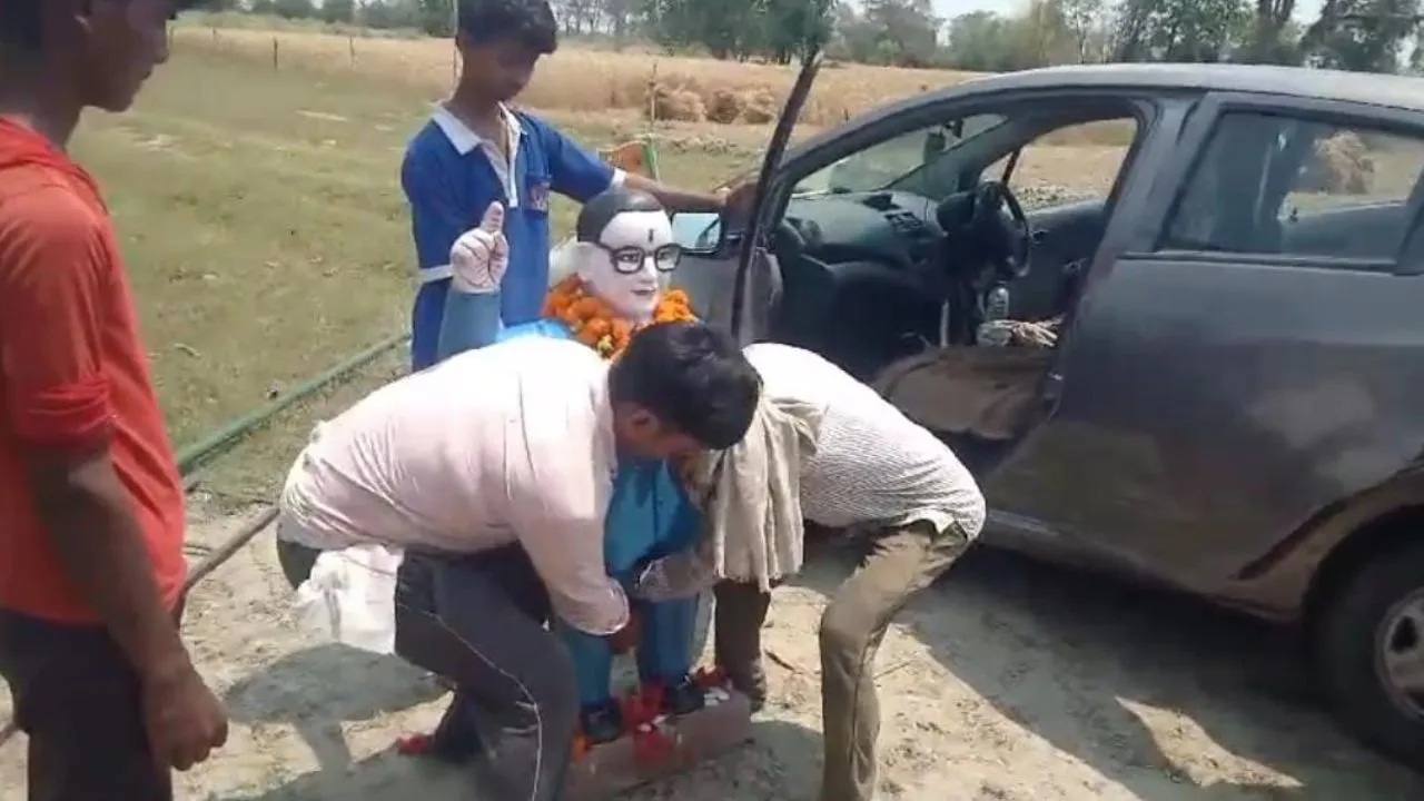 Kanpur News: बिना अनुमति के आंबेडकर मूर्ति की स्थापना...क्षेत्र में तनाव, भारी पुलिस बल तैनात