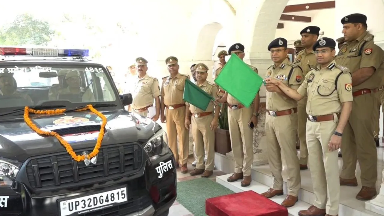 UP पुलिस-112 ने Kanpur पुलिस को दी 11 स्कॉर्पियों व 8 पल्सर बाइक...कमिश्नरेट में वाहनों की संख्या पहुंची अब 174