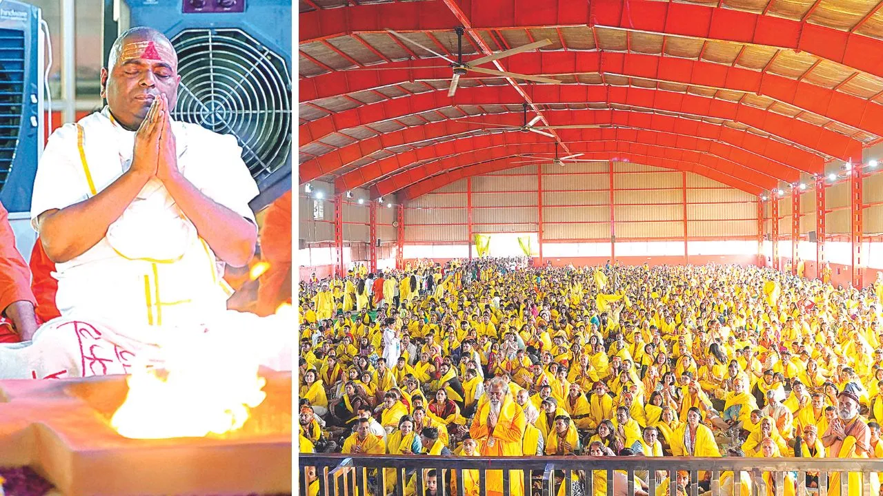 Karauli Sarkar: पितृ ऋण से मुक्त होना मनुष्य के लिए जरूरी, करौली शंकर महादेव धाम में पूर्वज मुक्ति के लिए किया गया हवन