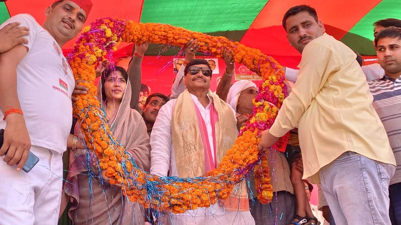 इटावा में शिवपाल यादव भाजपा पर बरसे, बोले- CBI व ED के दुरुपयोग के बाद अब BJP संविधान खत्म करेगी