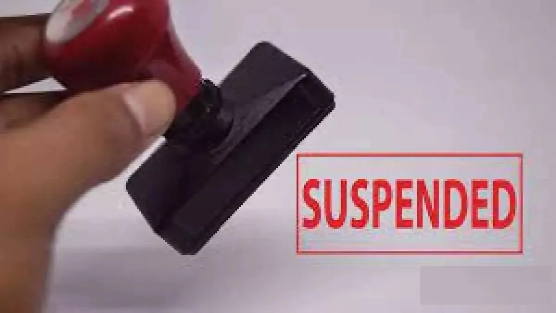 Lok Sabha Election 2024:  'EVM विरोधी व्हाट्सएप स्टेटस' लगाने पर वन कर्मचारी निलंबित, विभाग की कार्रवाई