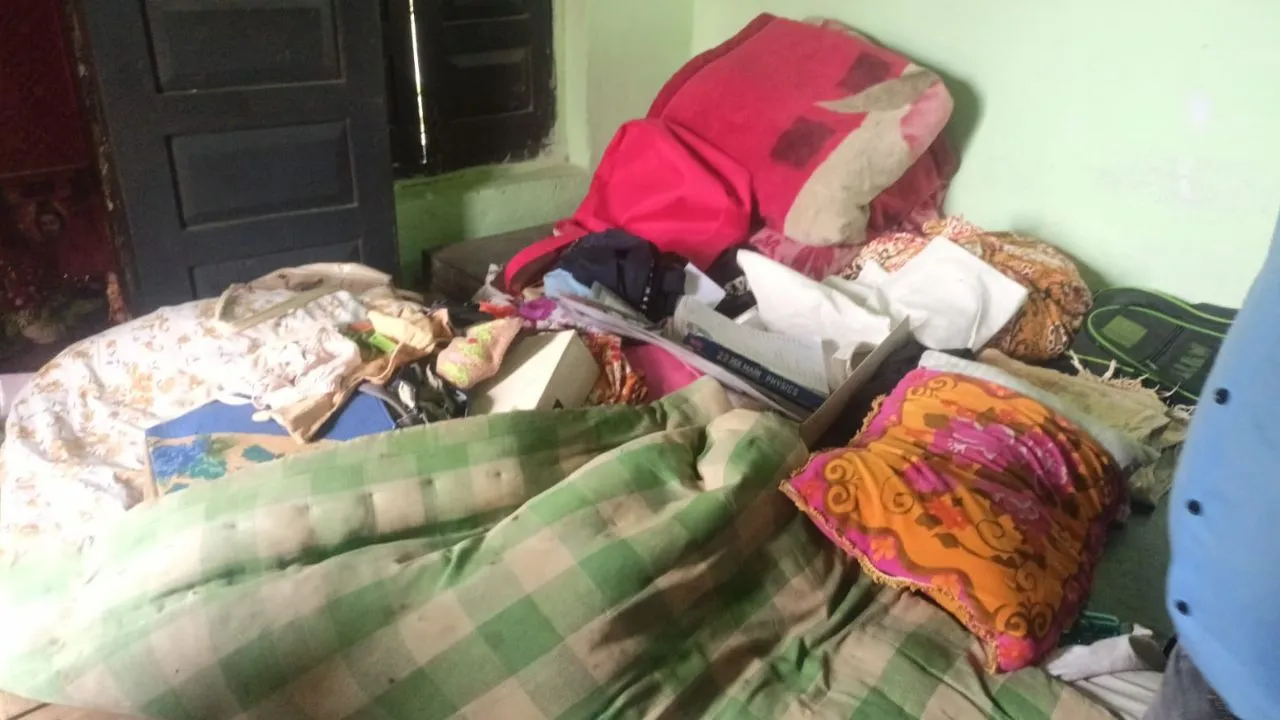 Etawah Theft: चोरों ने अपर संख्या अधिकारी के घर को बनाया निशाना, सूने आवास से लाखों का माल किया पार...