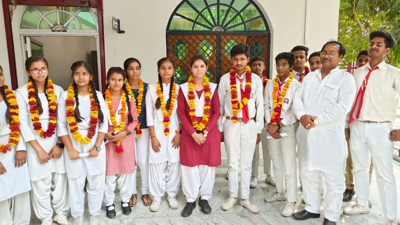 UP Board Result 2024: हाईस्कूल में दीपिका, इंटर में आकांक्षा ने प्रदेश में लहराया परचम...टॉप-10 सूची में जिले के 21 छात्र-छात्राओं ने पाया स्थान 