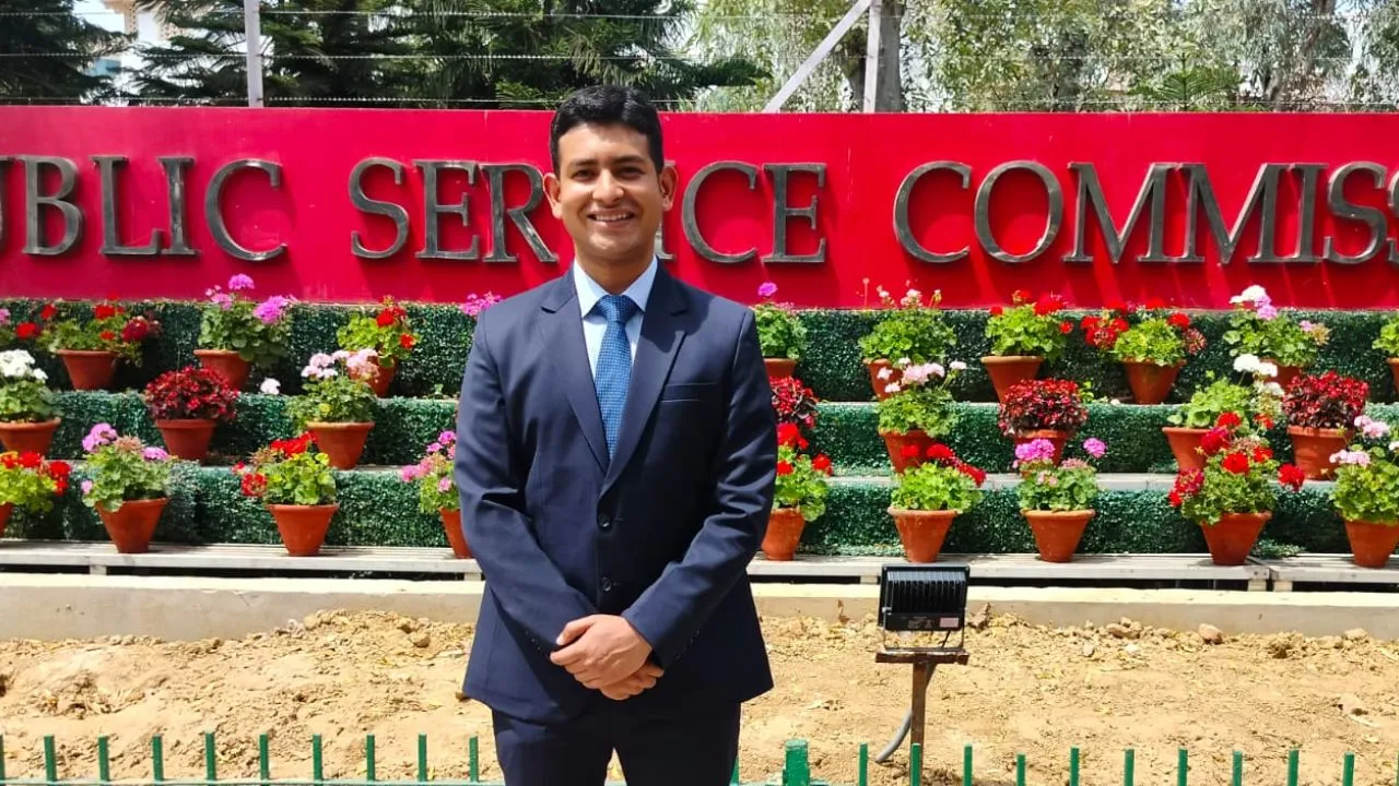 UPSC CSE 2023 Final Result: कलेक्ट्रेट के प्रधान सहायक का पुत्र पहले प्रयास में चयनित...पूरे देश में 373वीं आई रैंक