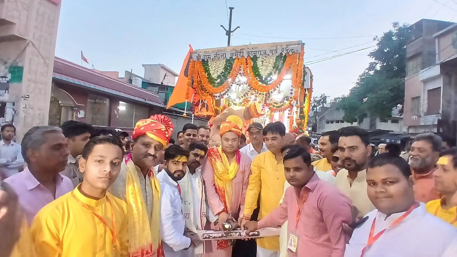 कासगंज: जिले भर में मनाया गया पवन पुत्र हनुमान का जन्मोत्सव, शहर में बजरंग दल ने निकाली अंजलि के लाल की शोभायात्रा