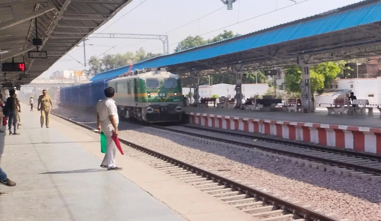 लखीमपुर-खीरी: कल आएगी समर स्पेशल पहली ट्रेन लालकुआं हावड़ा एक्सप्रेस