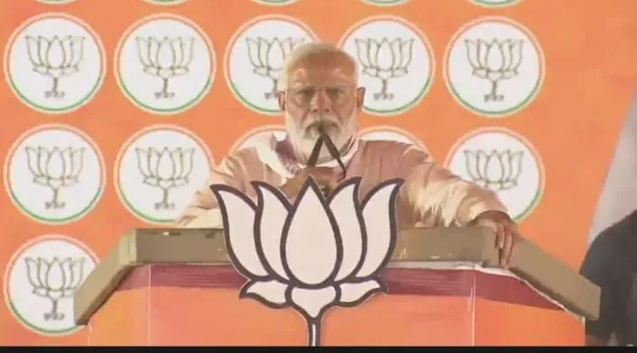 शाहजहांपुर में जनसभा में बोले पीएम मोदी, कांग्रेस ओबीसी आरक्षण आपसे छीनकर मुस्लिमों को दे रही 
