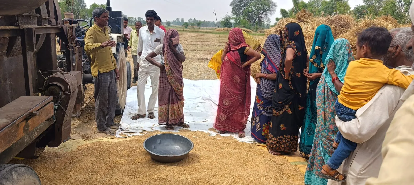 बदायूं: गेहूं निकासी के दौरान साड़ी से लगा फंदा, महिला की मौत