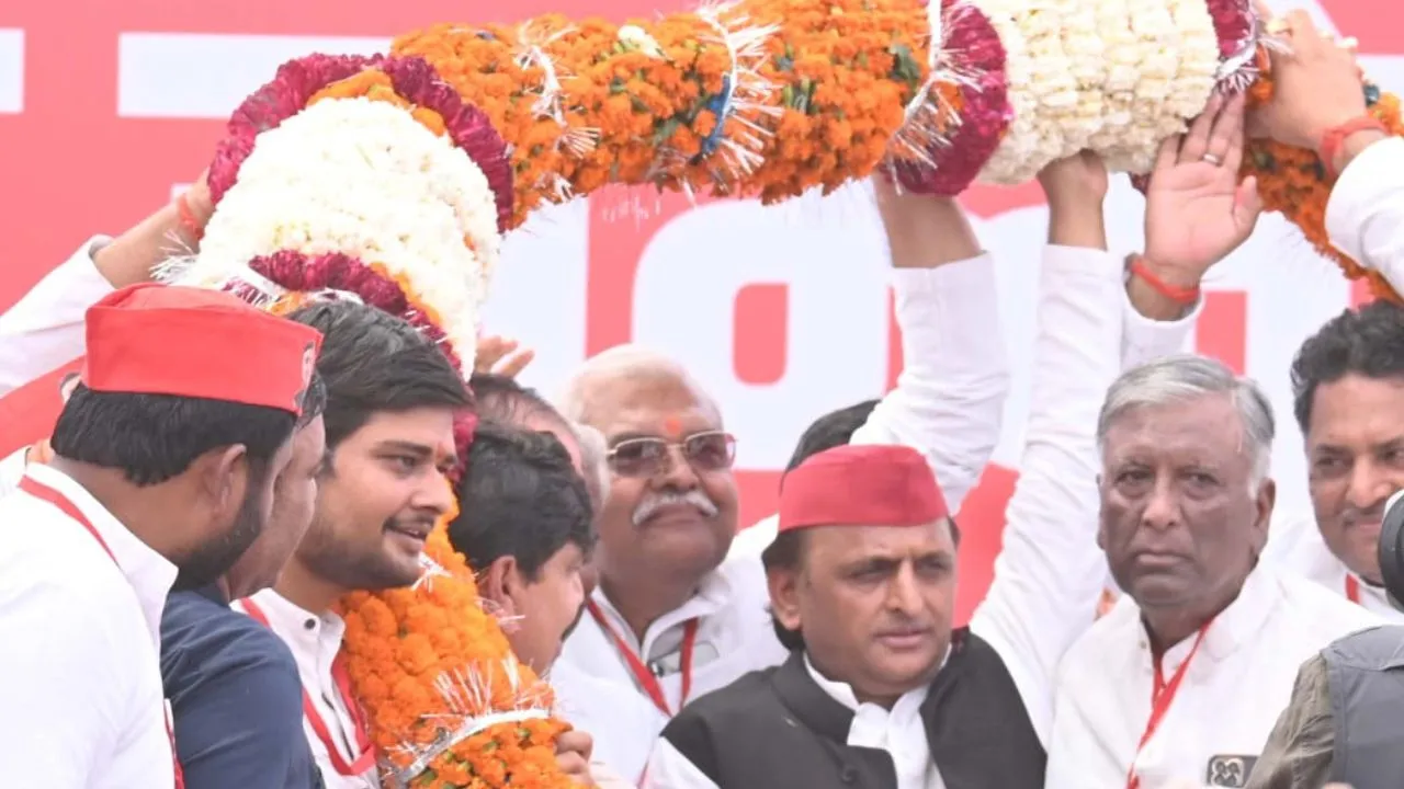 Kannauj: अखिलेश यादव ने प्रत्याशी का नहीं किया ऐलान...बोले- ‘सरकार ने जानबूझ कर नौ बार पेपर लीक कराए’