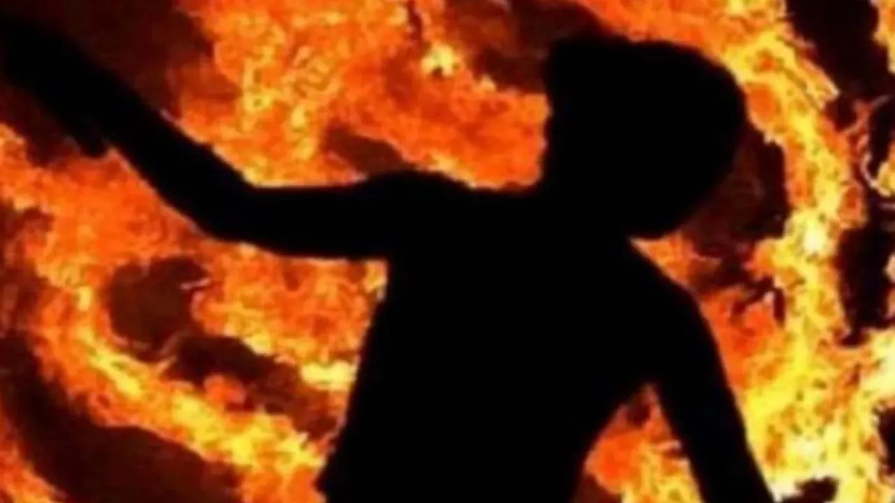 Hamirpur: हाईस्कूल में फेल होने पर छात्र ने आग लगाकर की खुदकुशी; परिजनों में मचा कोहराम