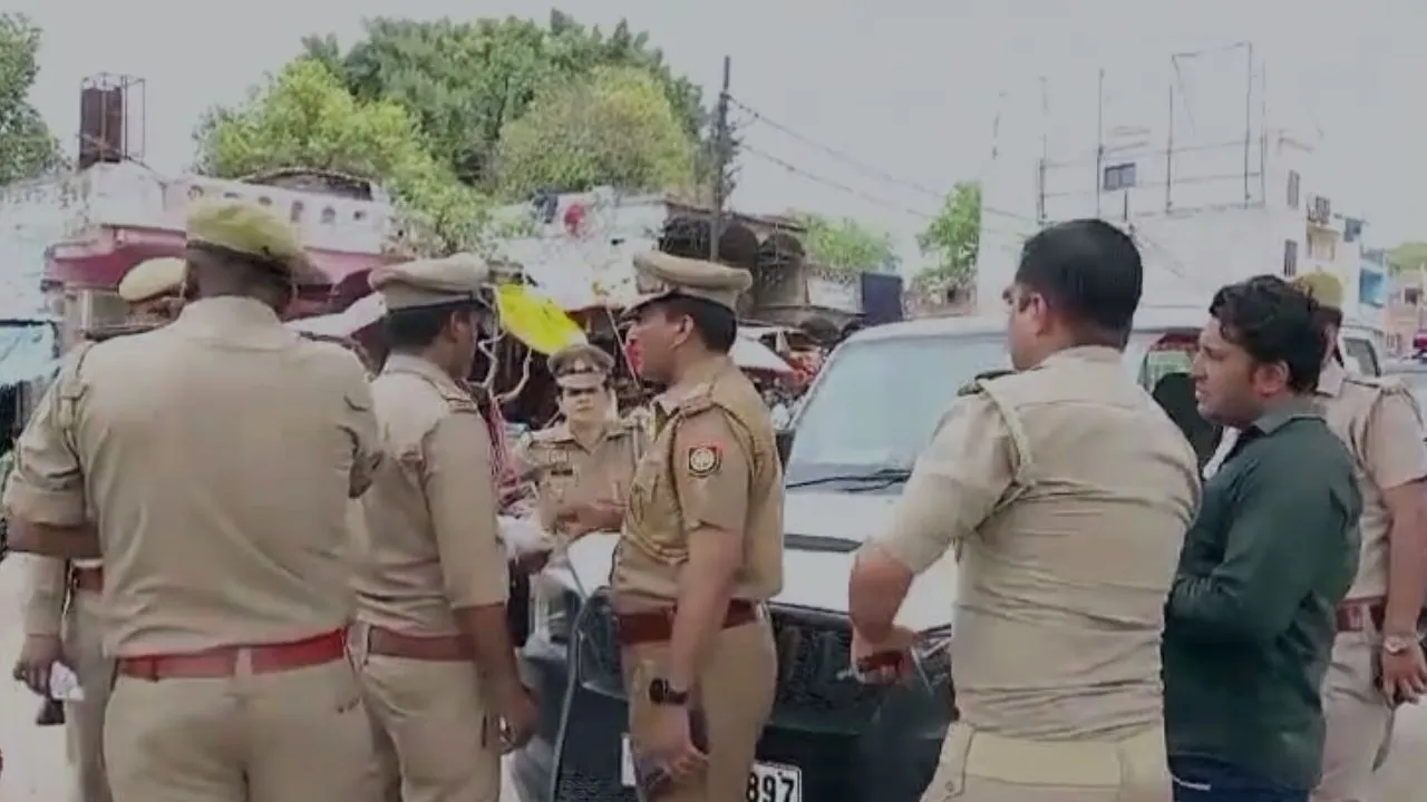 Lok Sabha चुनाव को लेकर एक्शन में कानपुर कमिश्नरेट पुलिस...चेकिंग के दौरान चार जगह से पकड़ा 31 लाख 80 हजार रुपये