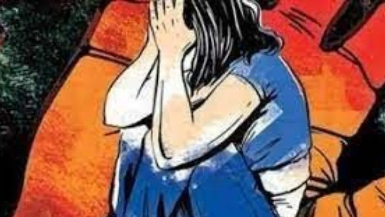 Chitrakoot: किशोरी का अपहरण...धमकाने का आरोप, पीड़िता ने चार पुलिसकर्मियों पर भी लगाए ये गंभीर आरोप