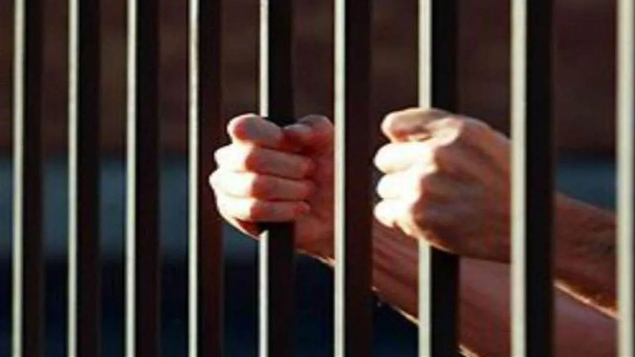 Hamirpur: हत्या के मामले में दोषी को आजीवन कारावास की सजा; दूसरे आरोपी की फाइल कोर्ट ने किशोर न्याय बोर्ड भेजी